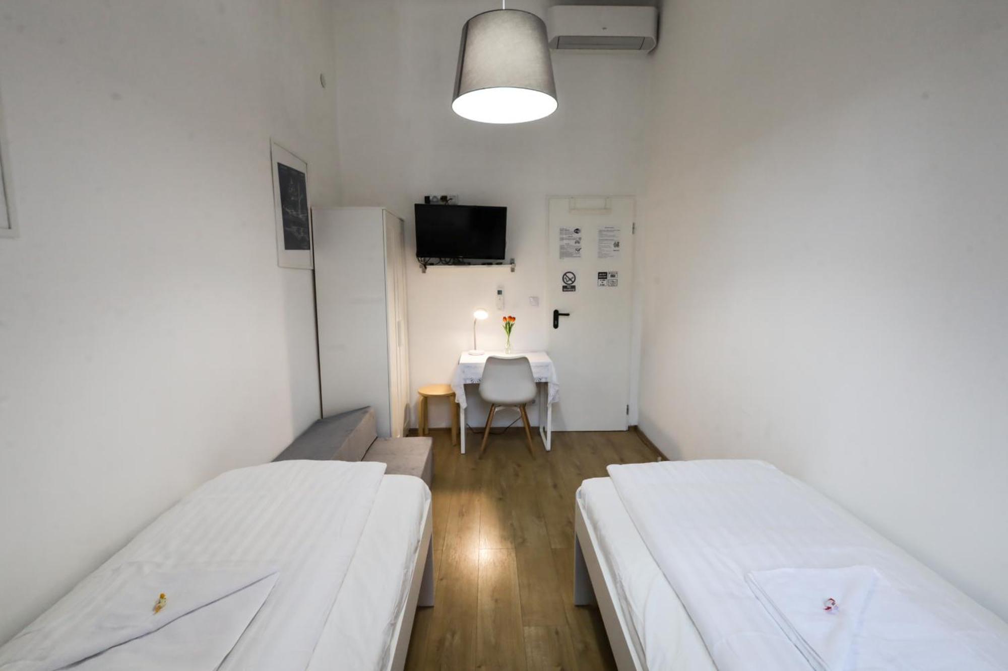 Budapest Pest-Port Apartment 4 Rooms For 16 Person Exterior foto